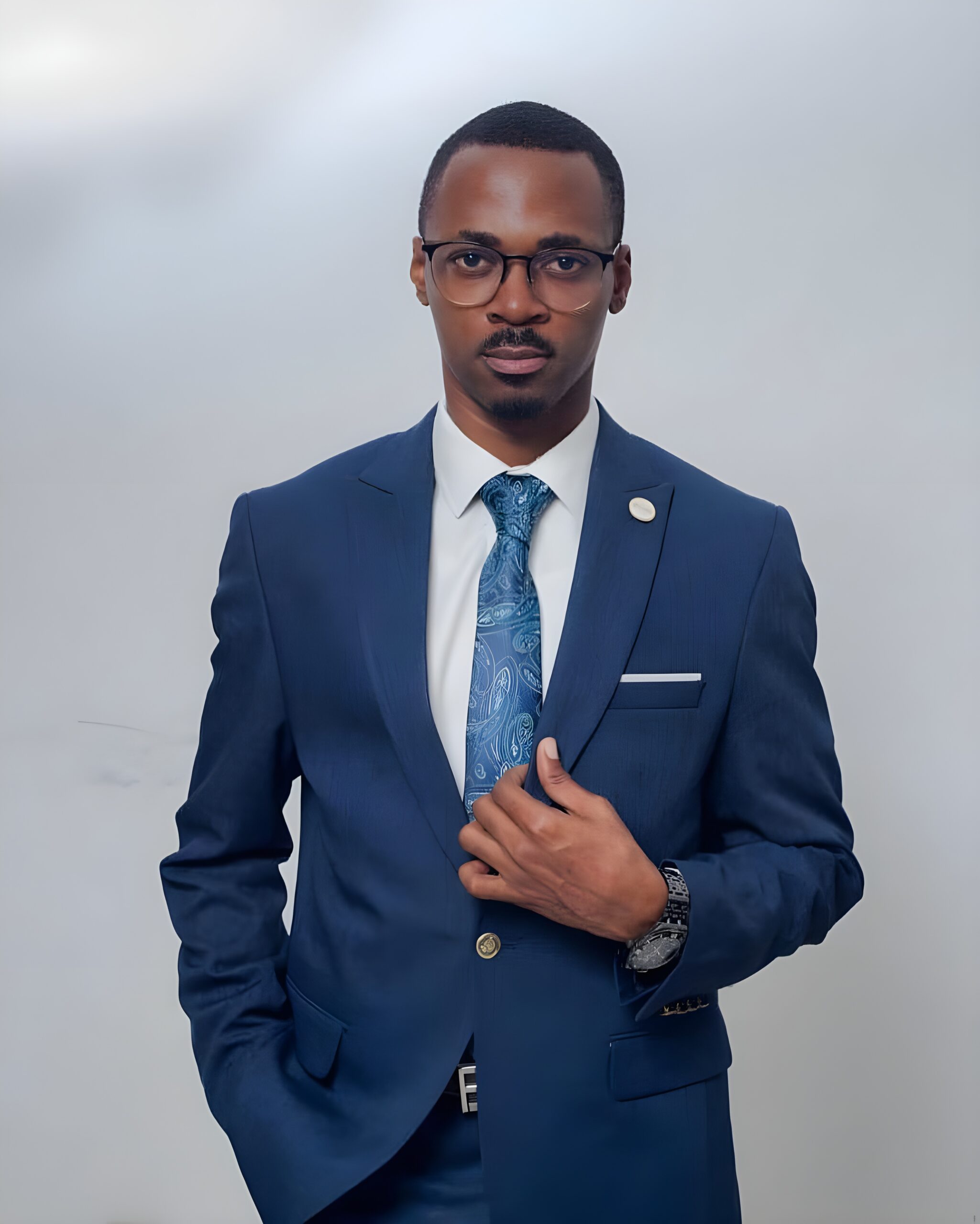 Besnik Lovell MBENG​